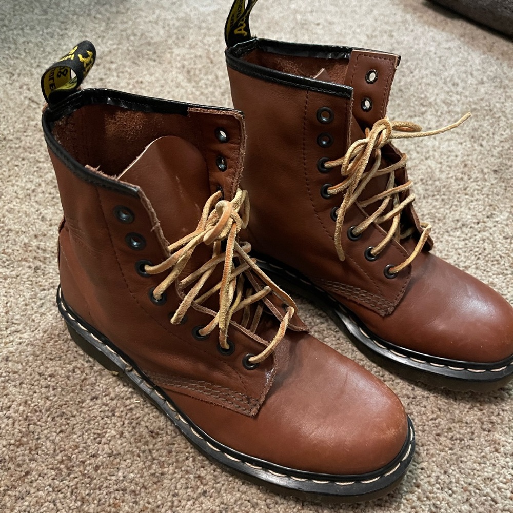 Dr. Martens Made In England Lace Up Boot With Leather Laces US Size 5 Brown